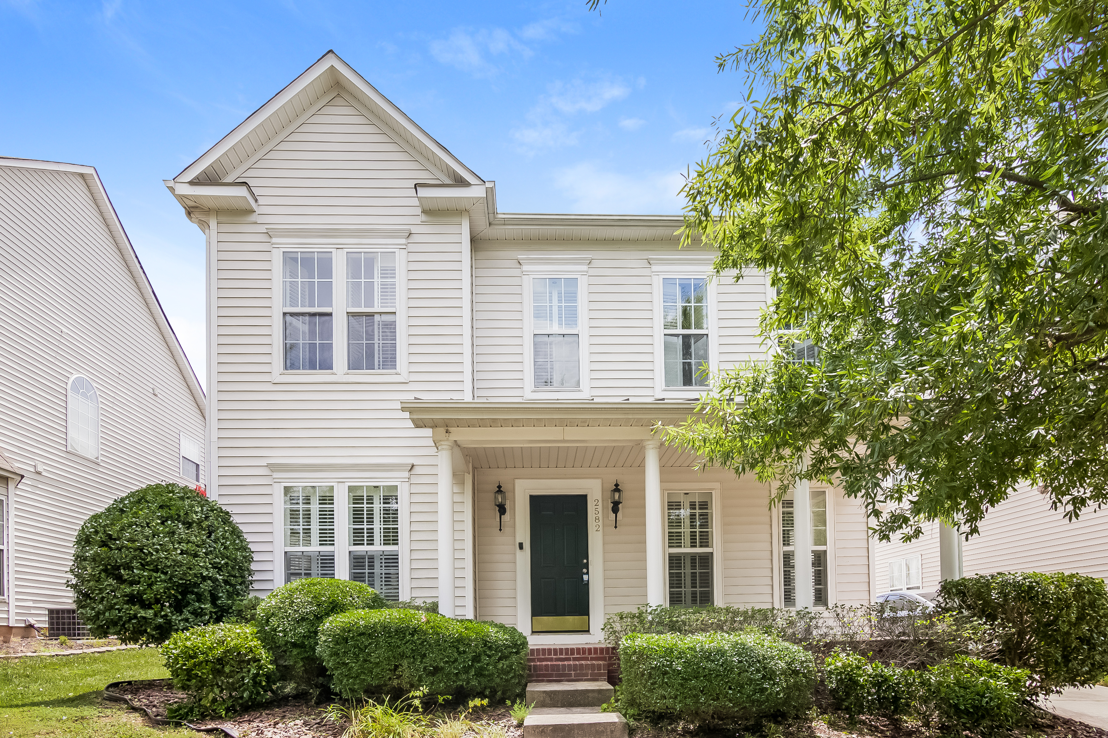 2582 LAURELVIEW DR NW Concord, NC 28027
